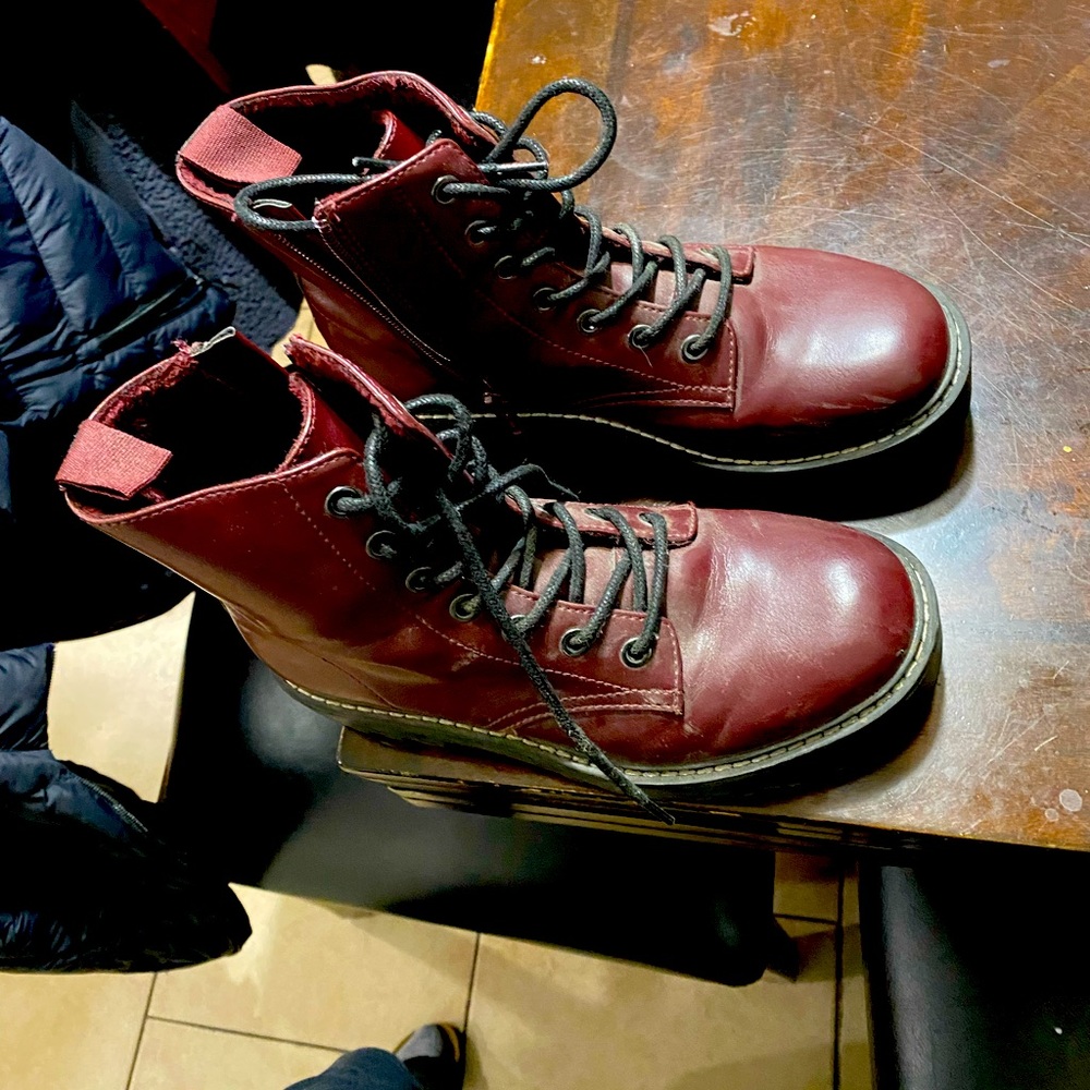 Burgundy boots size 3 from H&M